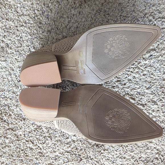 Vince Camuto Gibbela Woven Pointed Toe Bootie - Picture 4 of 4